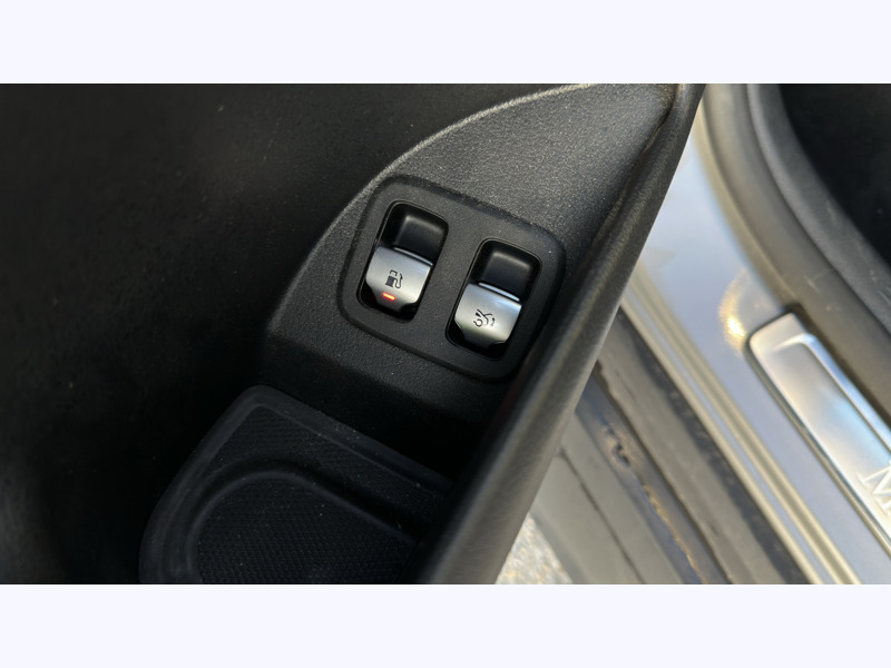 Image Mercedes-Benz GLC SUV GLC 300 e  Hybrid EQ 4MATIC AMG Line   GLC 300 e  Hybrid EQ 4MATIC AMG Line