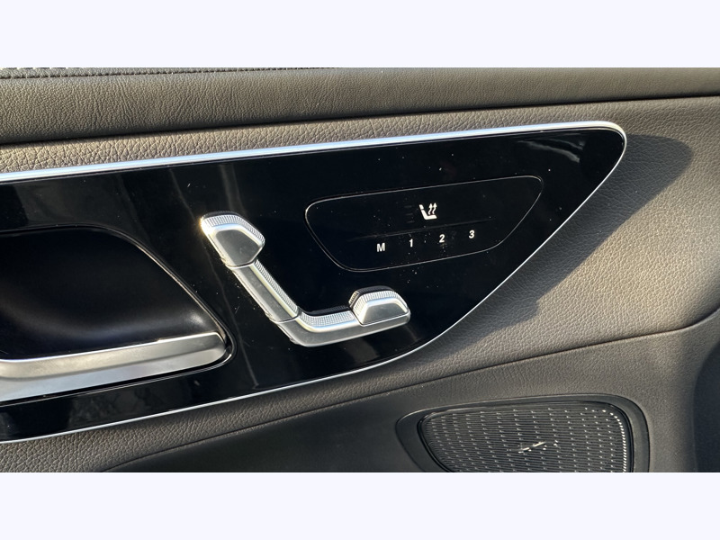 Image Mercedes-Benz GLC SUV GLC 300 e  Hybrid EQ 4MATIC AMG Line   GLC 300 e  Hybrid EQ 4MATIC AMG Line