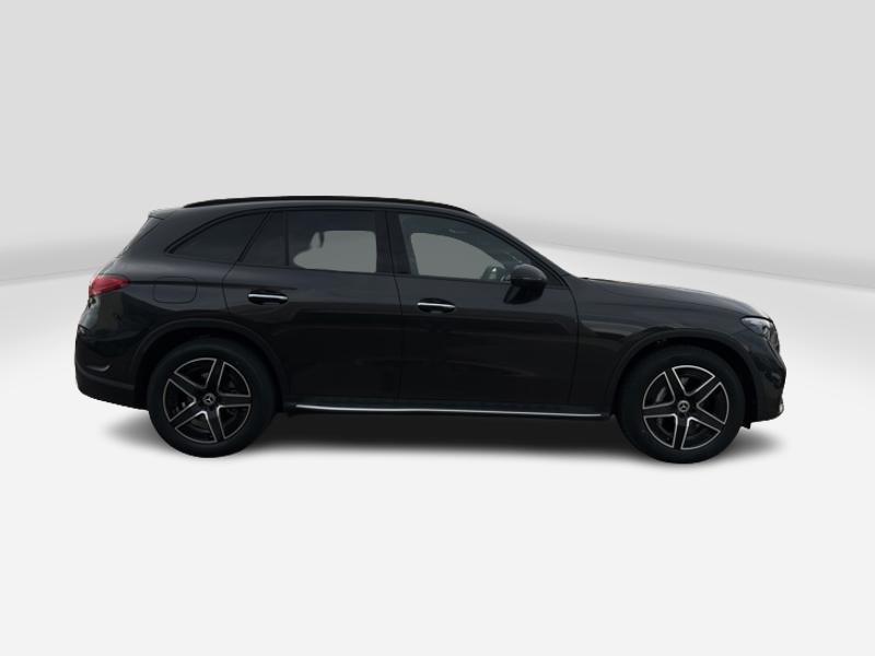 Image Mercedes-Benz GLC SUV GLC 220 d 4MATIC AMG Line  GLC 220 d 4MATIC AMG Line GLC 220 d 4MATIC AMG Line