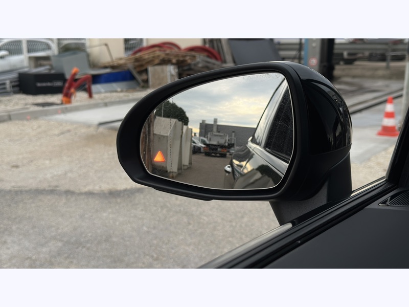 Image Mercedes-Benz GLC SUV GLC 220 d 4MATIC AMG Line  GLC 220 d 4MATIC AMG Line GLC 220 d 4MATIC AMG Line