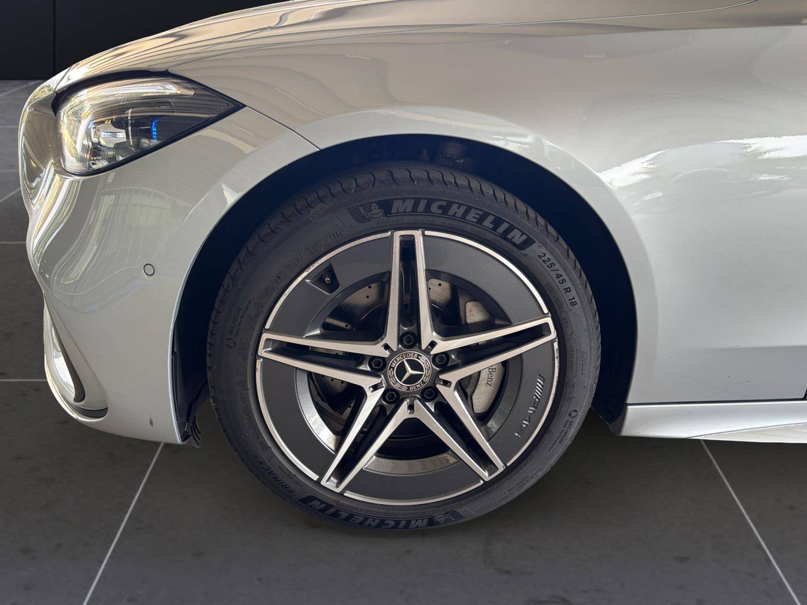 Photo Mercedes-Benz CLASSE C BERLINE Classe C 300 de Hybrid EQ Berline AMG Line  Classe C 300 d e Hybrid EQ Berline AMG Line