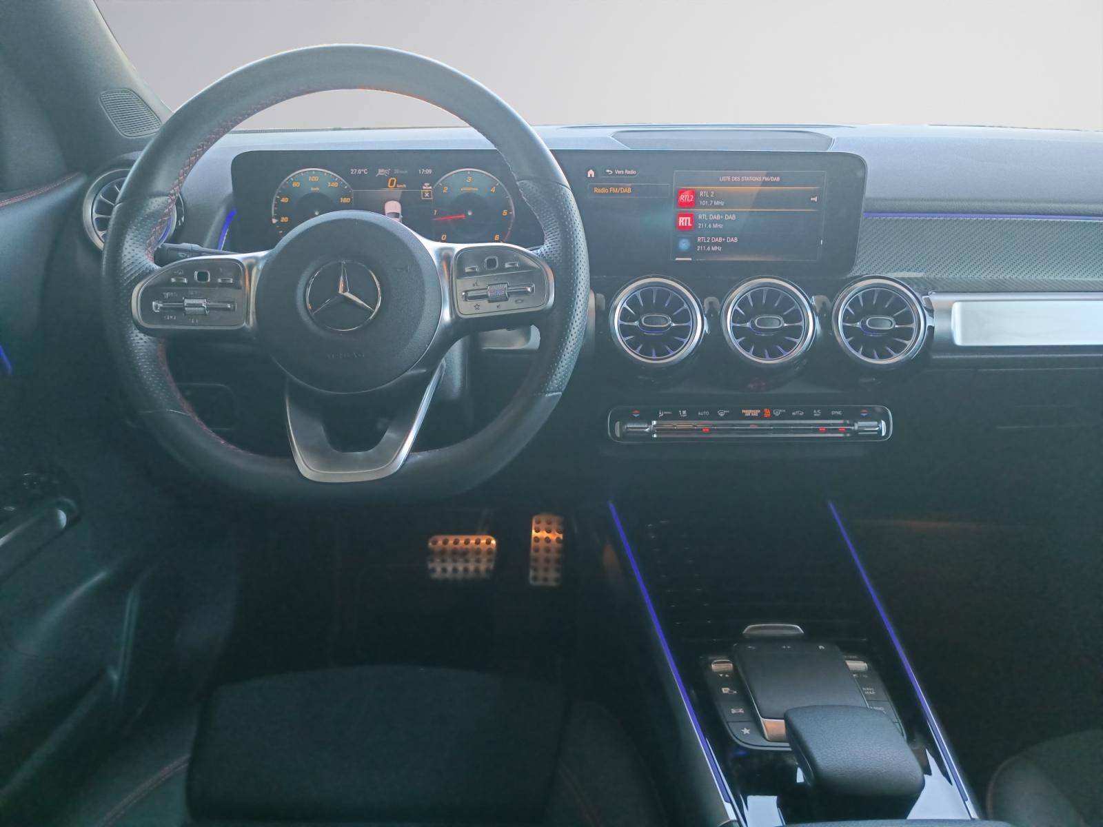 Image Mercedes-Benz GLB 200 d AMG Line  GLB 200 d AMG Line 200 d AMG Line