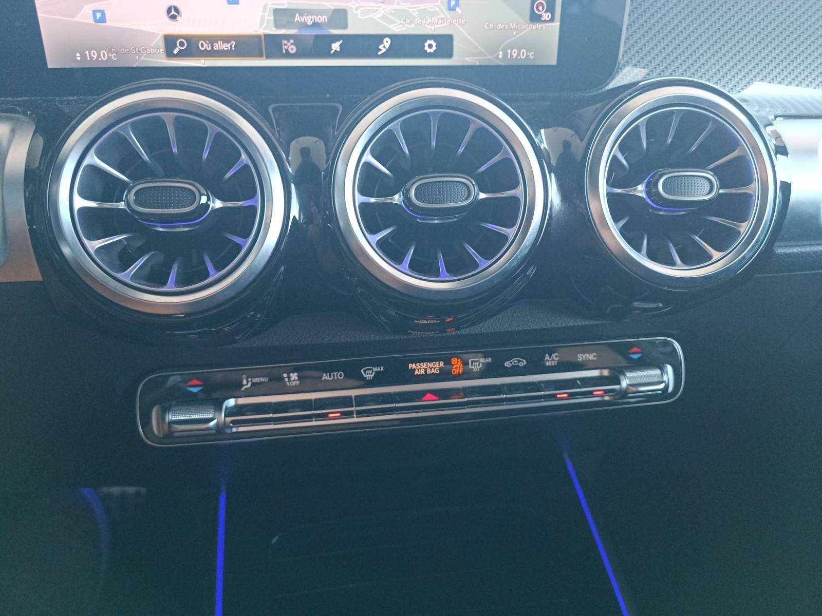 Image Mercedes-Benz GLB 200 d AMG Line  GLB 200 d AMG Line 200 d AMG Line