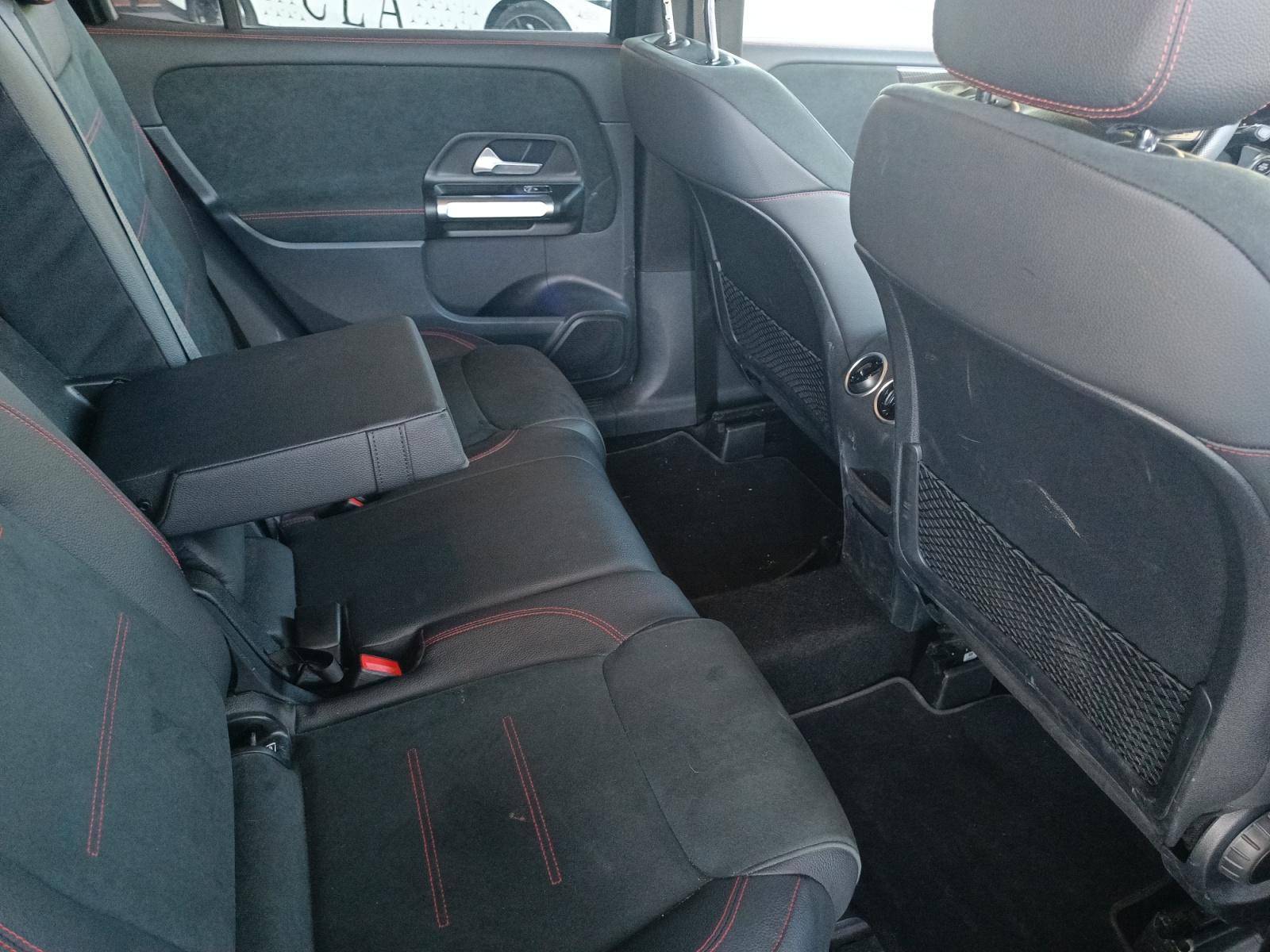 Image Mercedes-Benz GLB 200 d AMG Line  GLB 200 d AMG Line 200 d AMG Line