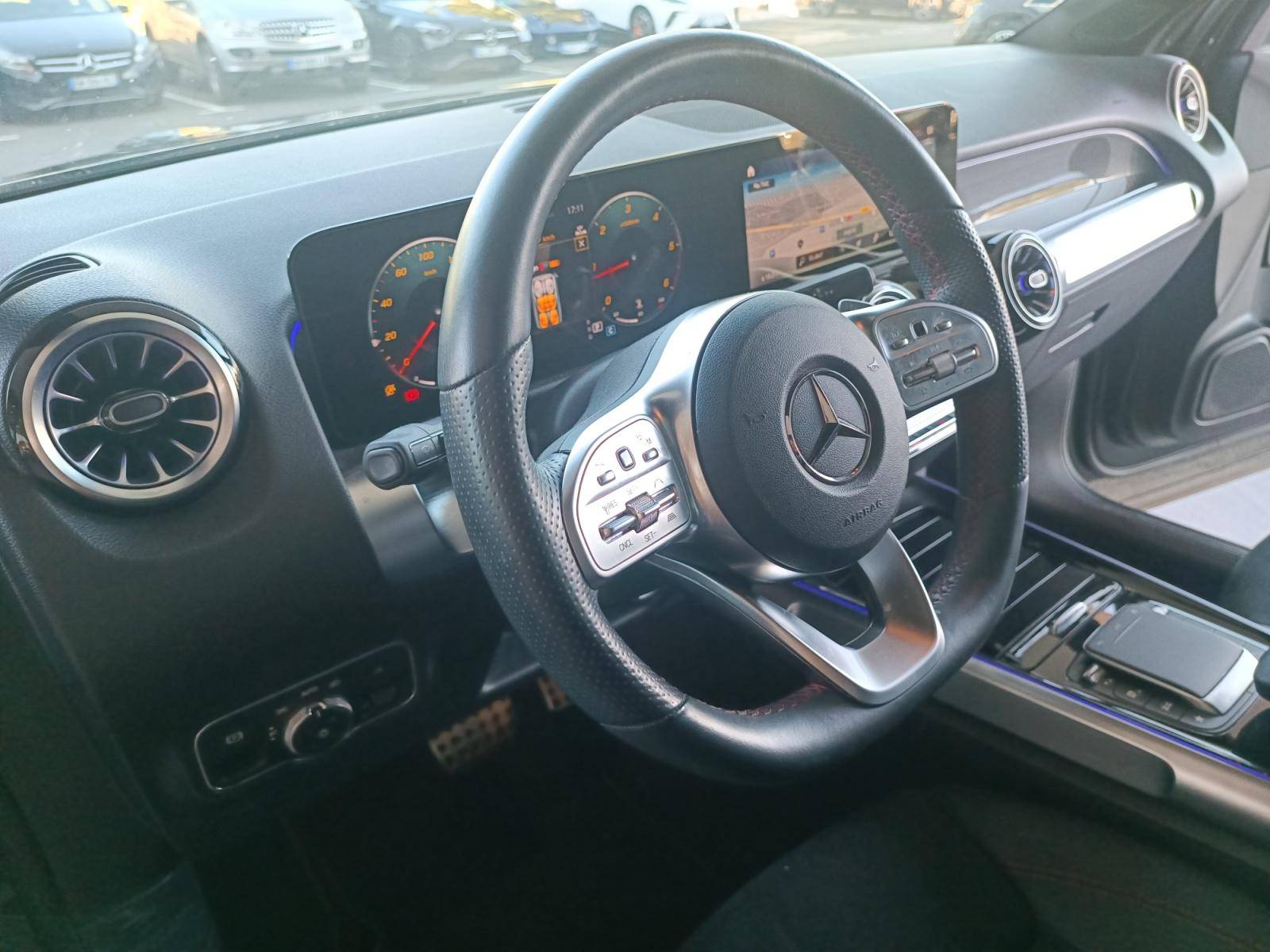 Image Mercedes-Benz GLB 200 d AMG Line  GLB 200 d AMG Line 200 d AMG Line