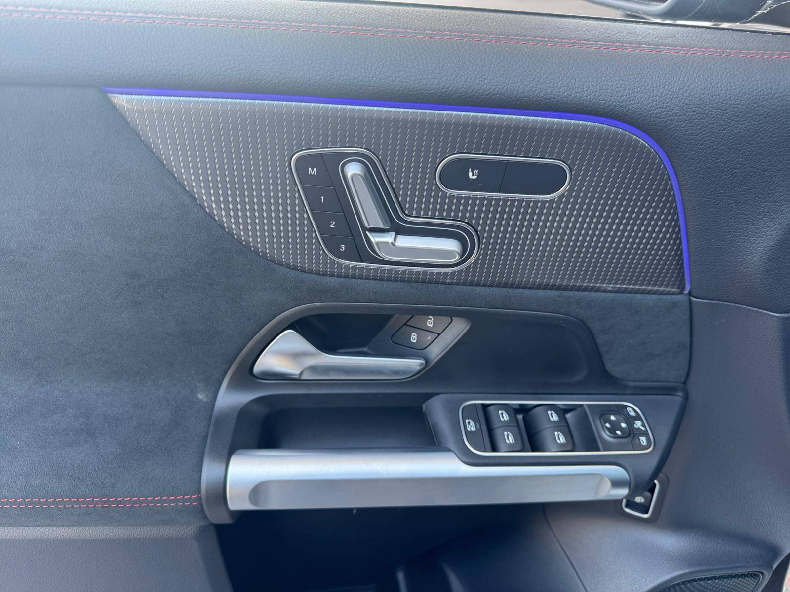 Image Mercedes-Benz EQB 250 AMG Line  EQB 250 AMG Line 250 AMG Line