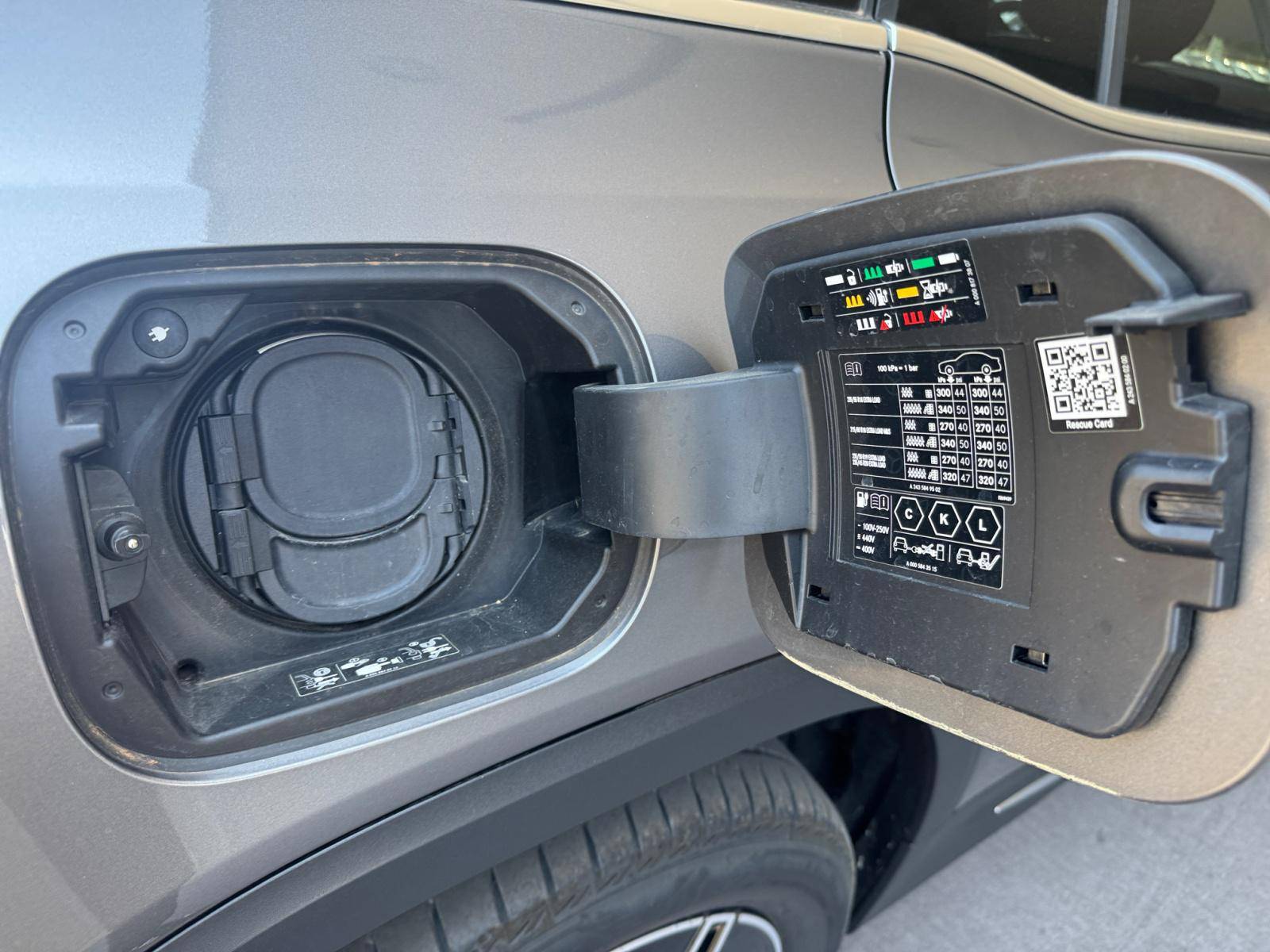 Image Mercedes-Benz EQB 250 AMG Line  EQB 250 AMG Line 250 AMG Line