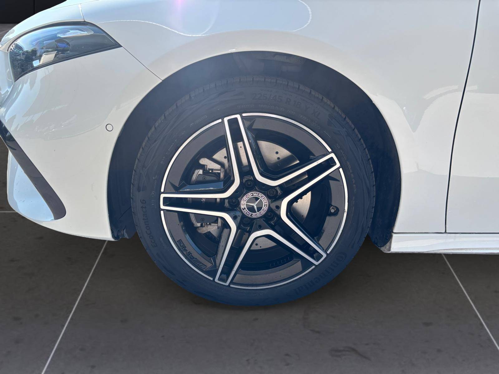 Photo Mercedes-Benz CLASSE A 250 e AMG Line  Classe A 250 e Hybrid EQ Berline AMG Line