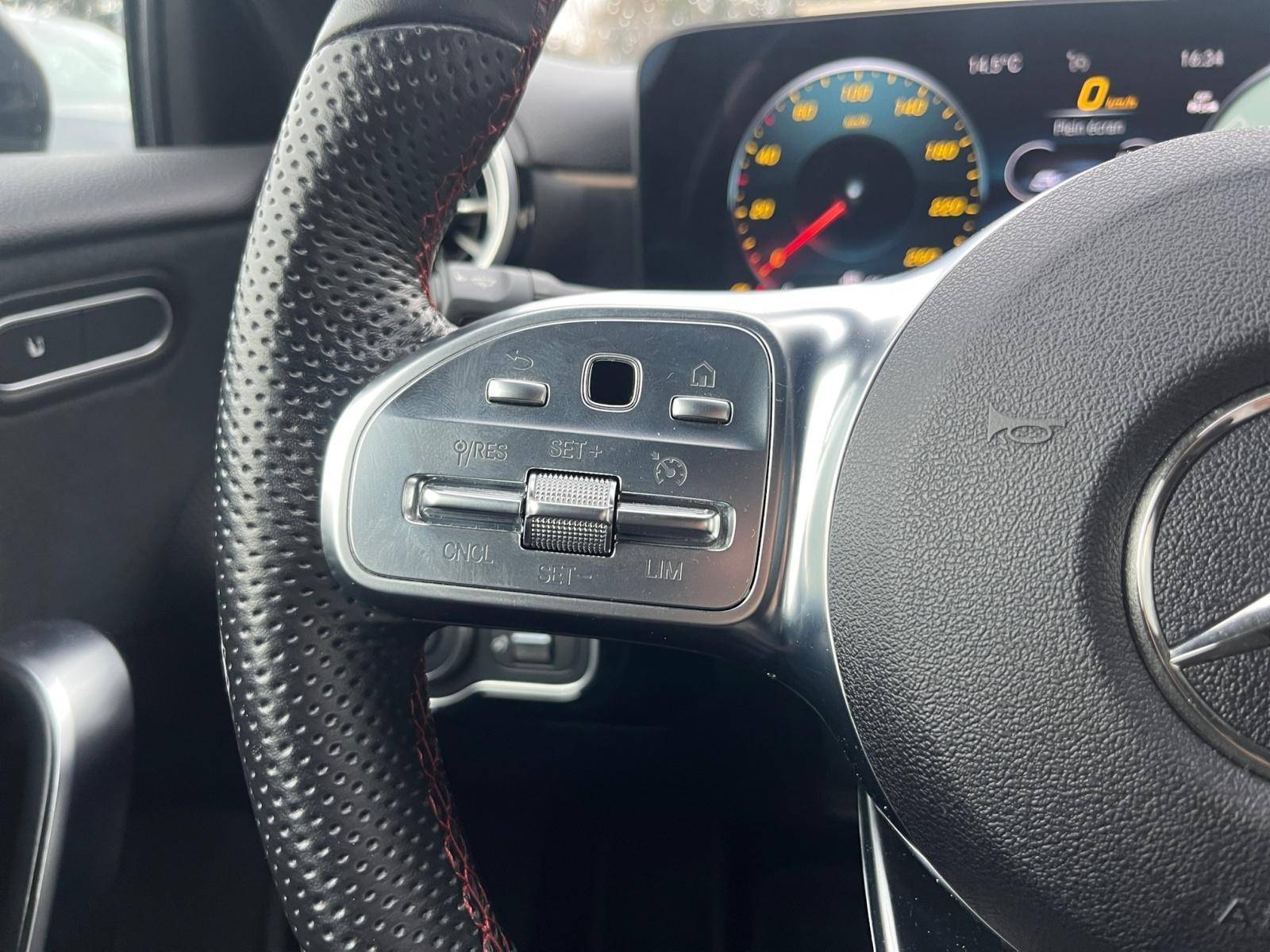 Image Mercedes-Benz CLASSE A 200 d AMG Line  A200D AMG LINE 8G-DCT 200 d AMG Line