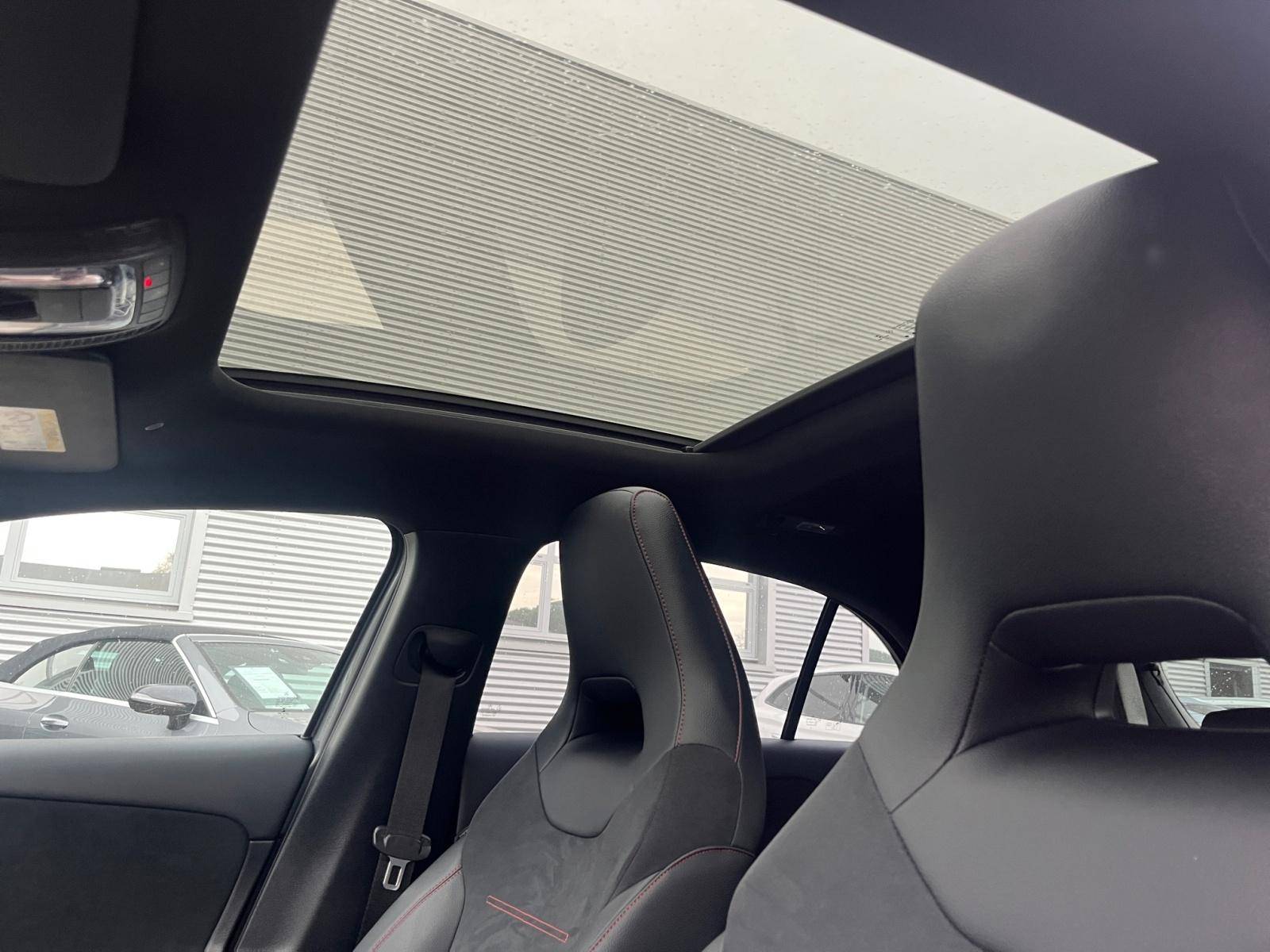 Image Mercedes-Benz CLASSE A 200 d AMG Line  A200D AMG LINE 8G-DCT 200 d AMG Line