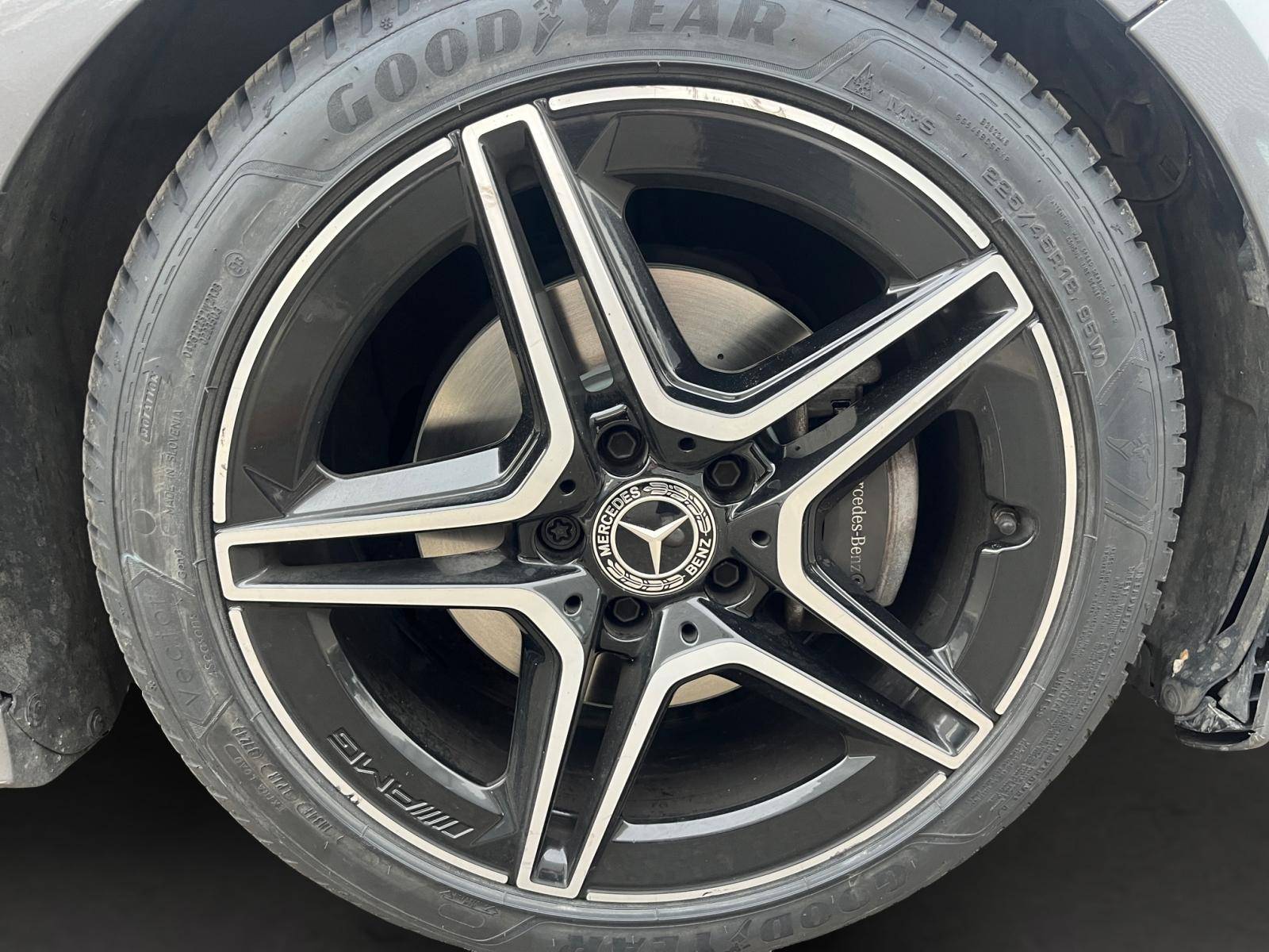 Image Mercedes-Benz CLASSE A 200 d AMG Line  A200D AMG LINE 8G-DCT 200 d AMG Line