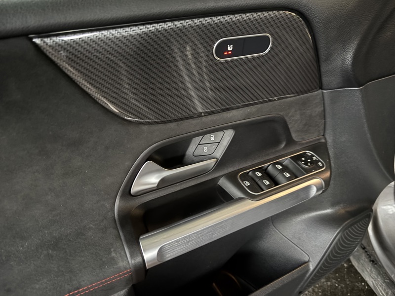 Image Mercedes-Benz GLB 200 d AMG Line   200 d AMG Line