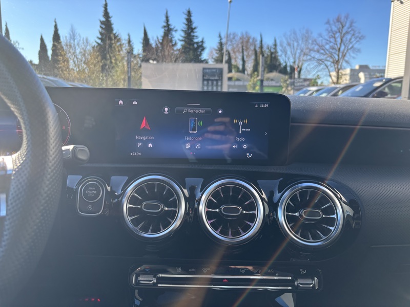 Image Mercedes-Benz CLASSE A 180 d AMG Line   180 d AMG Line