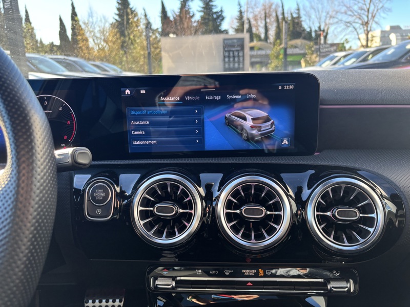 Image Mercedes-Benz CLASSE A 180 d AMG Line   180 d AMG Line