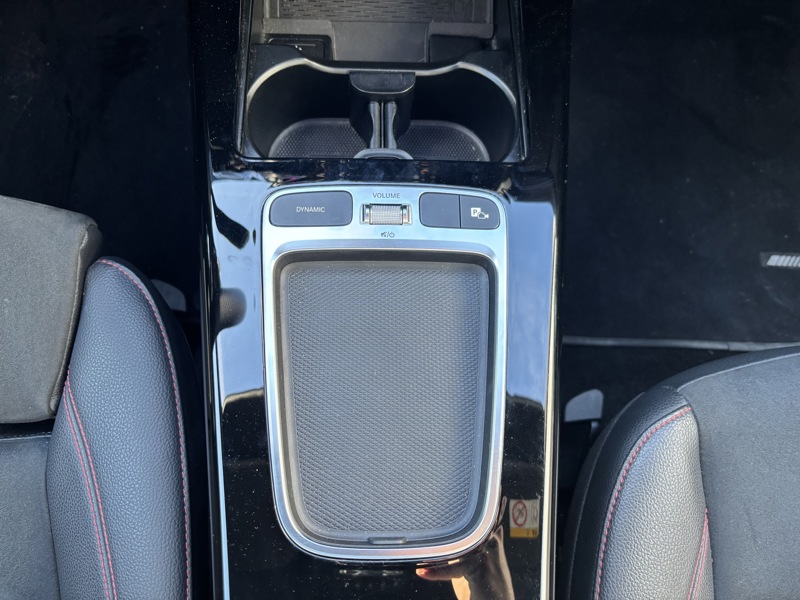 Image Mercedes-Benz CLASSE A 180 d AMG Line   180 d AMG Line