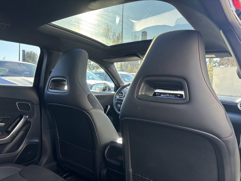 Image Mercedes-Benz CLASSE A 180 d AMG Line   180 d AMG Line