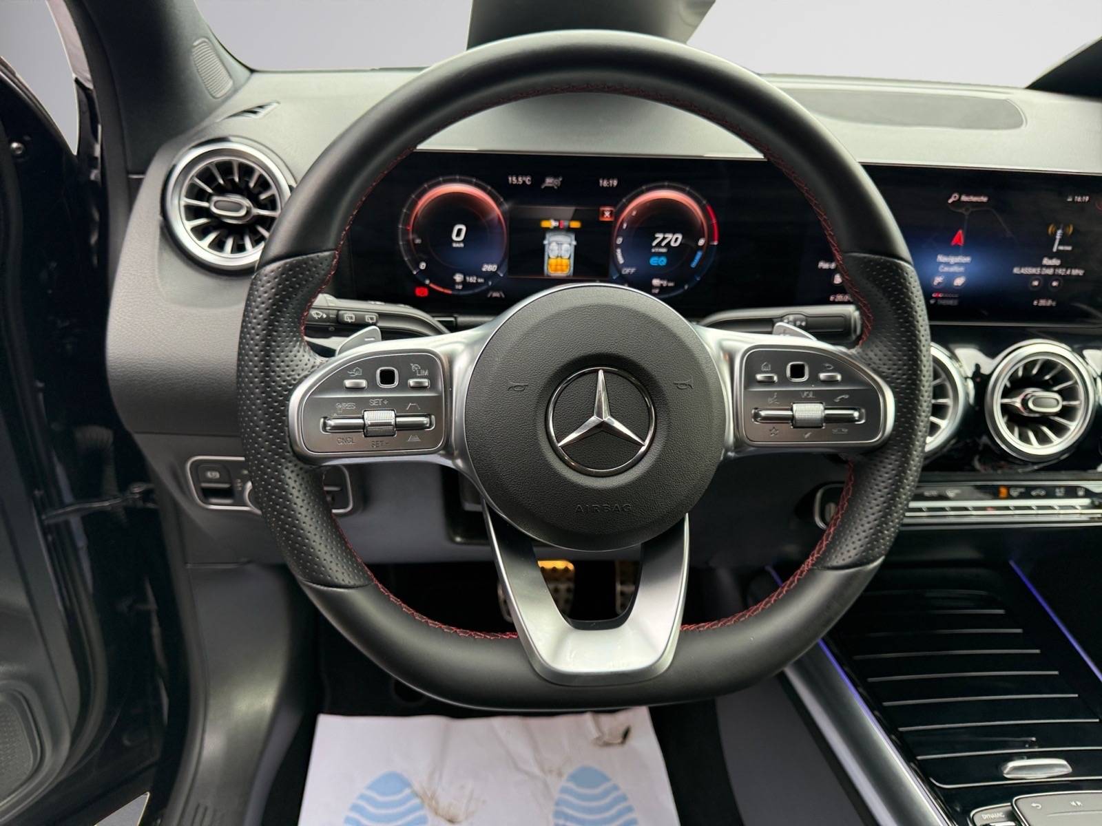 Image MERCEDES GLA GLA 250 e 8G-DCT