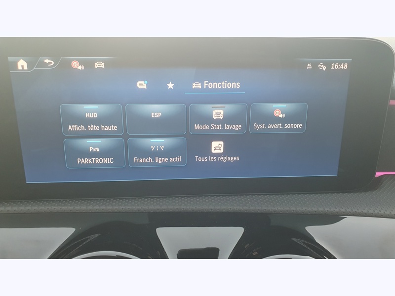 Image Mercedes-Benz CLASSE A 200 d Berline AMG Line   200 d Berline AMG Line