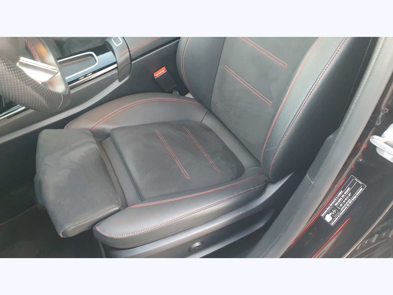 Image Mercedes-Benz CLASSE A 200 d Berline AMG Line   200 d Berline AMG Line