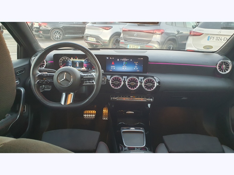 Image Mercedes-Benz CLASSE A 200 d Berline AMG Line   200 d Berline AMG Line