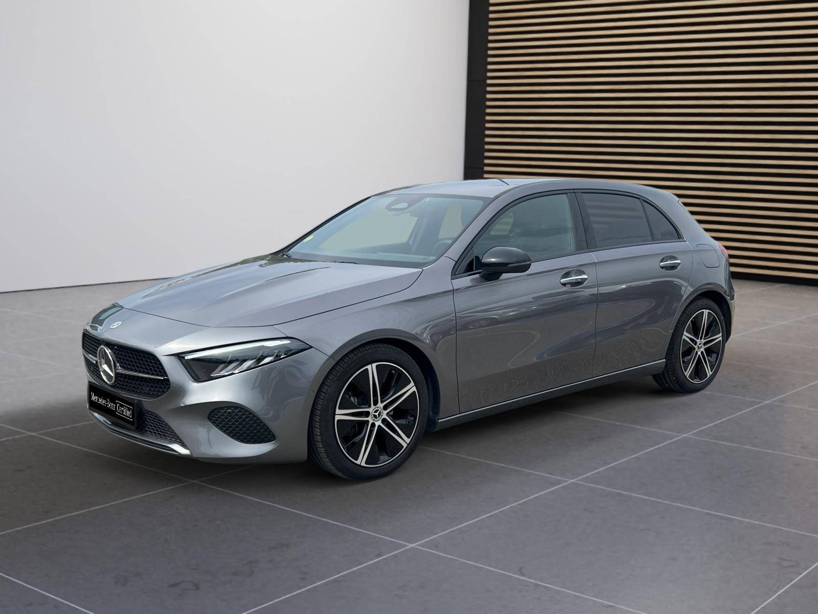 Photo MERCEDES CLASSE A Classe A 180 d 8G-DCT