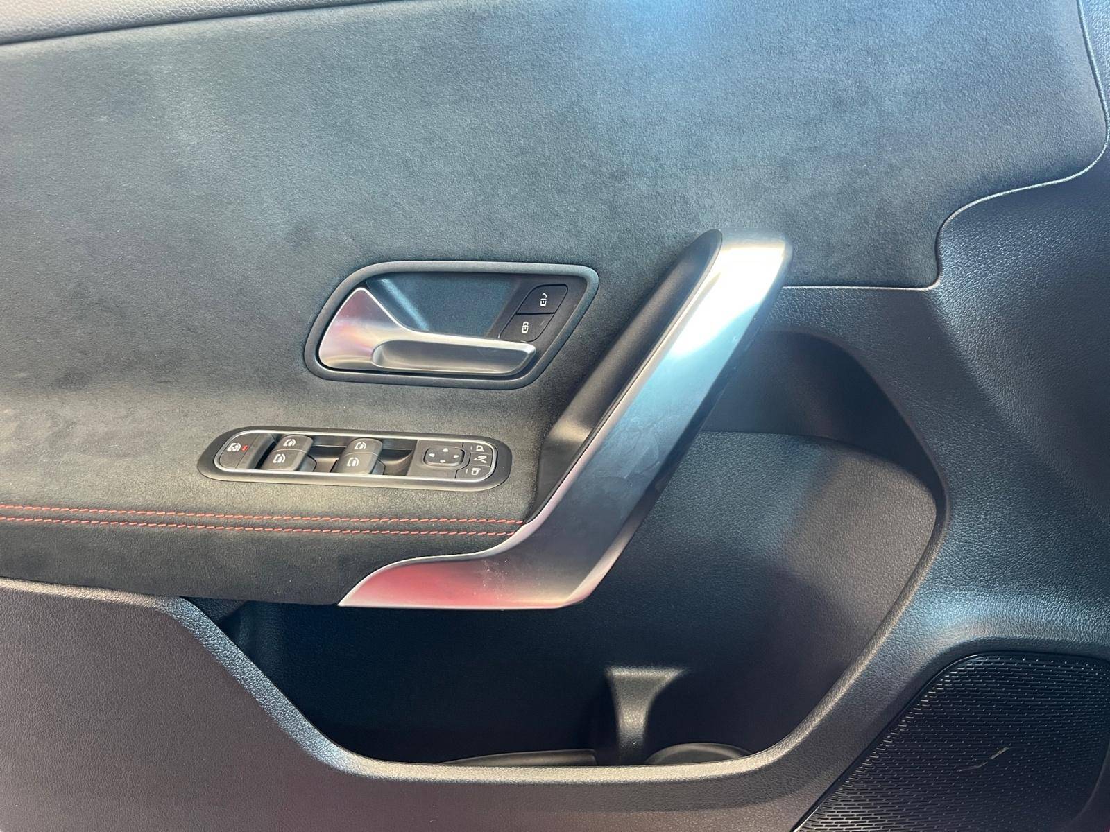 Image Mercedes-Benz CLASSE A 180 d AMG Line  Classe A 180 d AMG Line 180 d AMG Line