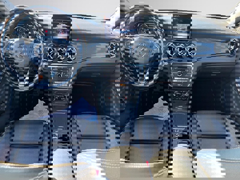 Image Mercedes-Benz CLA SHOOTING BRAKE Shooting Brake CLA 220 d Starlight Edition Urban  Shooting Brake CLA 220 d Starlight Edition