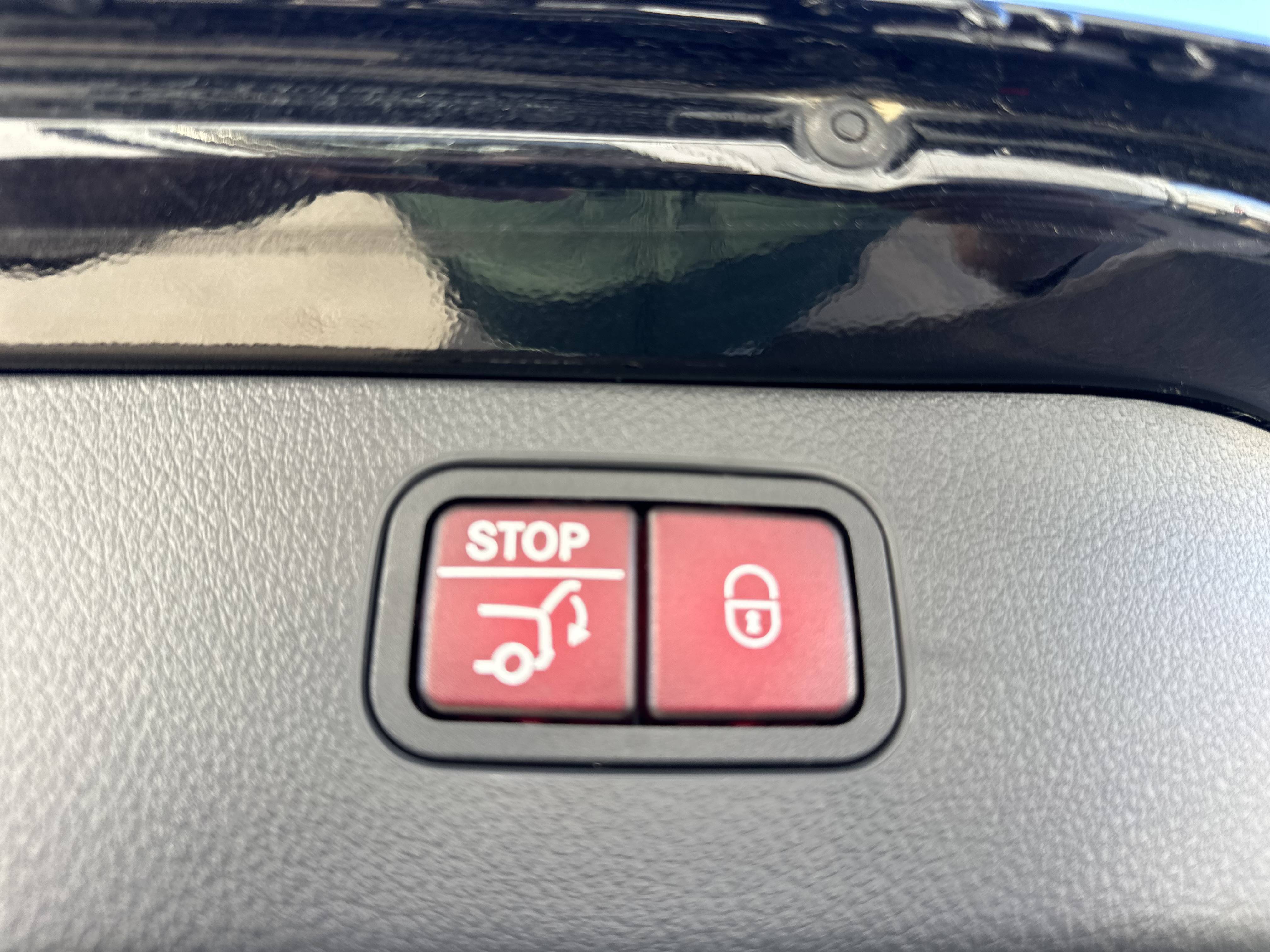 Image Mercedes-Benz CLASSE C BREAK Classe C 300 e Break AMG line  Classe C 300 e Hybrid EQ Break AMG Line Classe C 300 e Break AMG line