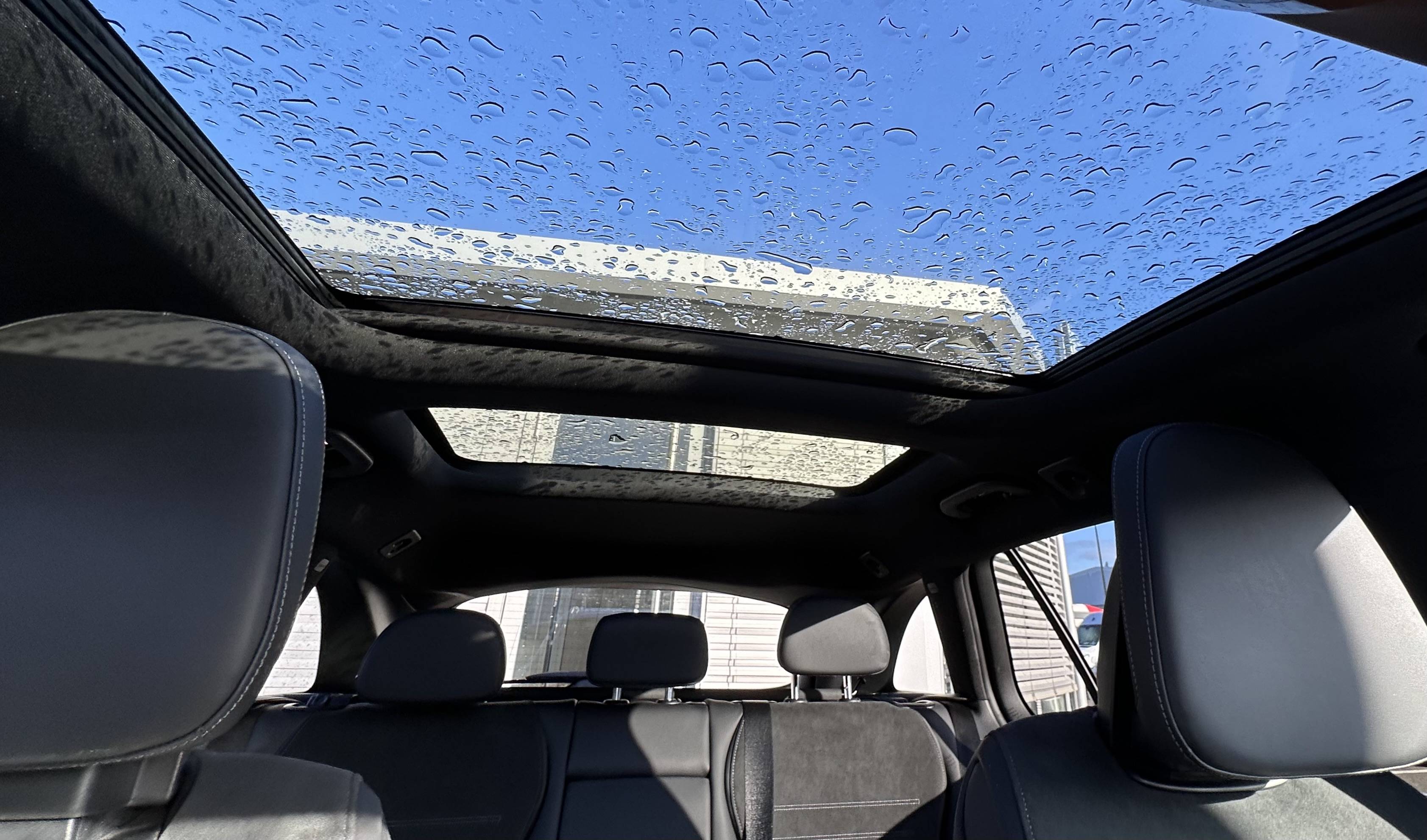 Photo Mercedes-Benz CLASSE C BREAK Classe C 300 e Break AMG line  Classe C 300 e Hybrid EQ Break AMG Line